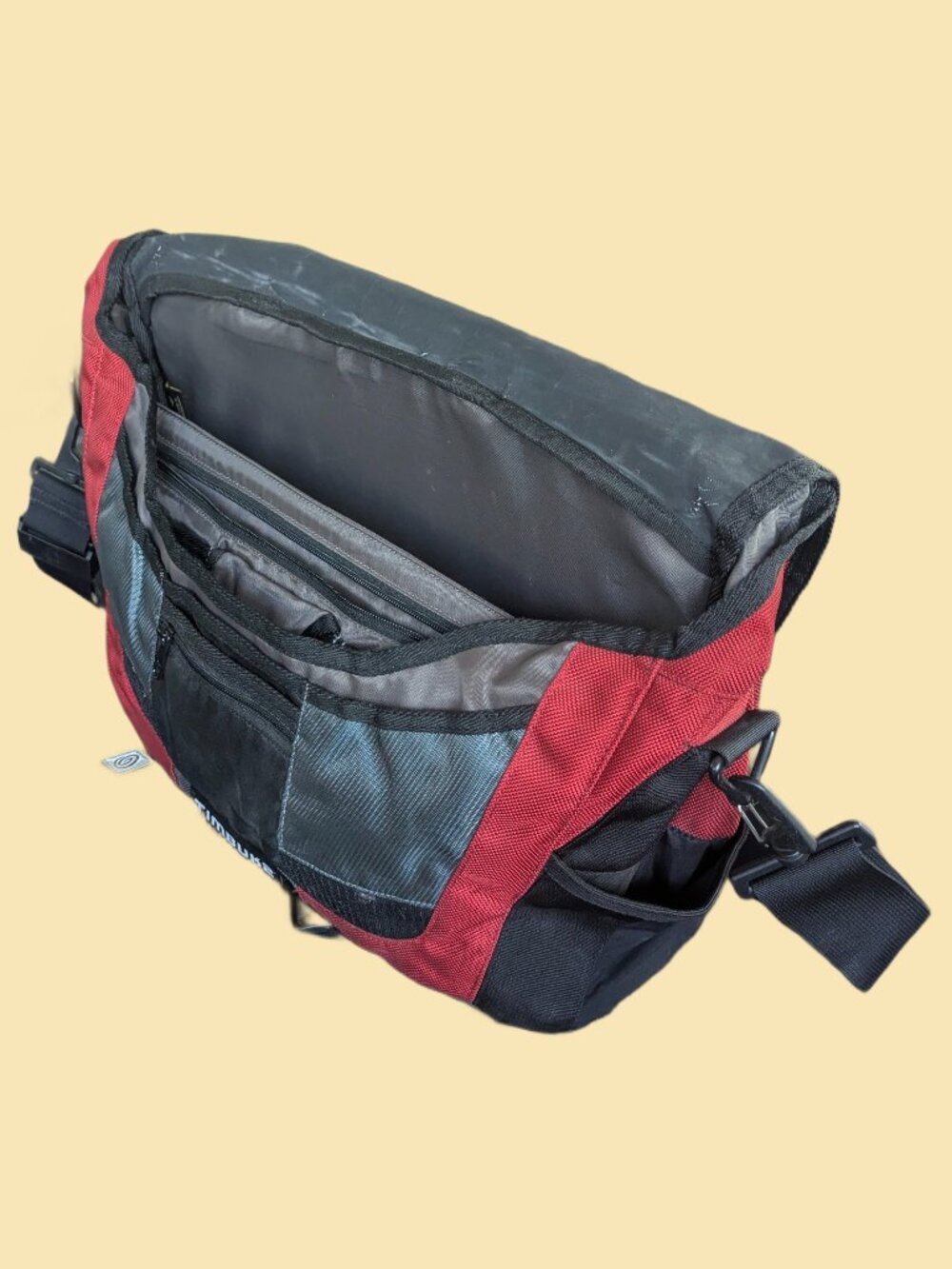 Timbuk2 Red & Gray Nylon Messenger Bag with detachable Shoulder Strap - Picture 6 of 14